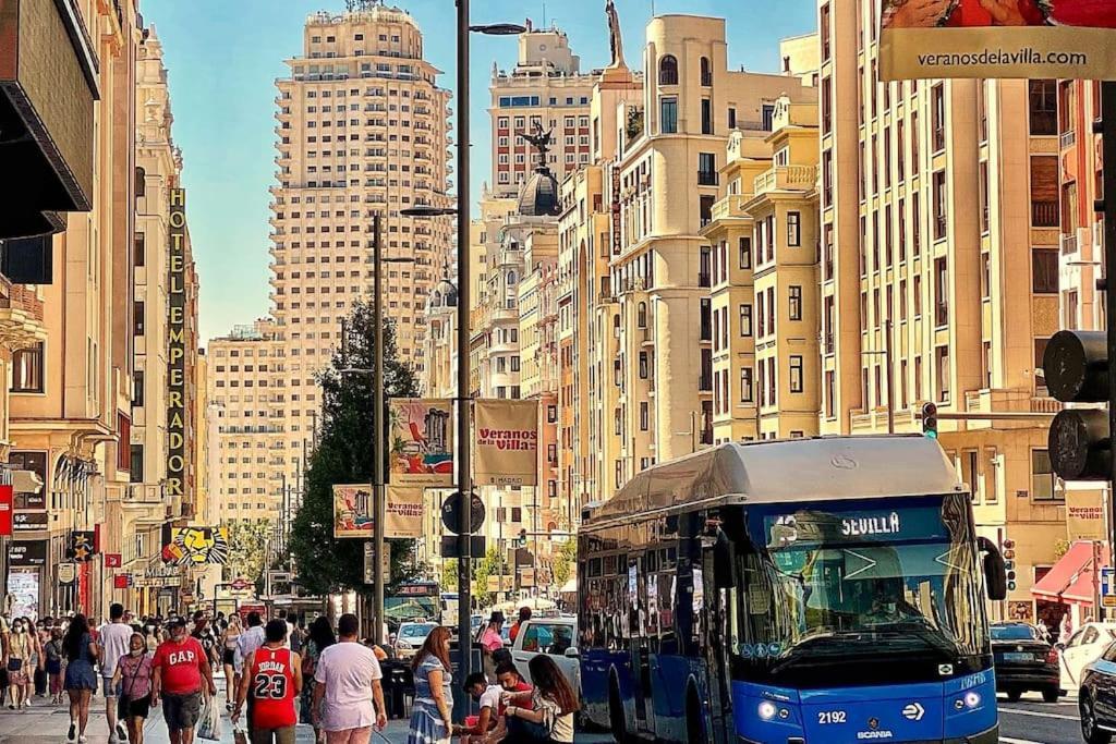 Alegria Urbana Cerca De Calle Alcala มาดริด ภายนอก รูปภาพ